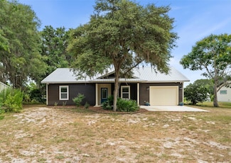 283 Riley Lake Dr, Hawthorne, FL 32640