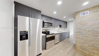 3660 NE 166th St Unit 709, North Miami Beach, FL 33160
