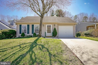 30 Buckingham Dr, Southampton, NJ 08088