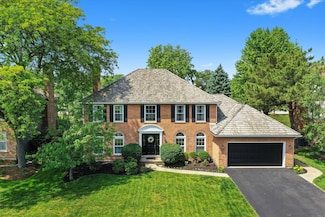 211 Danada Dr, Wheaton, IL 60189