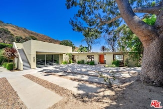 20556 Little Rock Way, Malibu, CA 90265