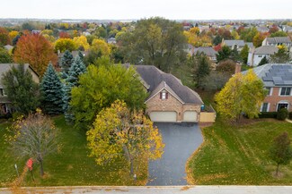 3511 Bunker Hill Dr, Algonquin, IL 60102