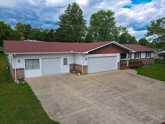 608 Broadmoor Cir, Mountain Home, AR 72653