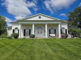 1711 Old Plank Rd, Newburgh, IN 47630