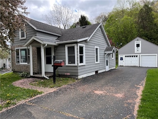332 Jamestown St, Gowanda, NY 14070