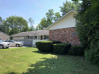 11 Laurel Ct, Burlington, VT 05408