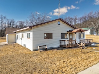 511 Weston St, Necedah, WI 54646