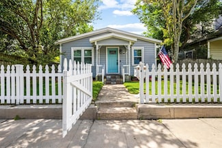 1311 Market St, Galveston, TX 77550