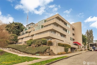 1231 5th Ave N Unit 101, Seattle, WA 98109