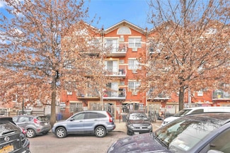 100-20 Spruce St, Corona, NY 11368