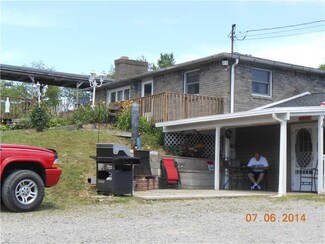 254 Strawcutter Rd, Derry, PA 15627
