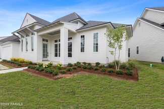 212 Harvest Creek Ln, Lafayette, LA 70508