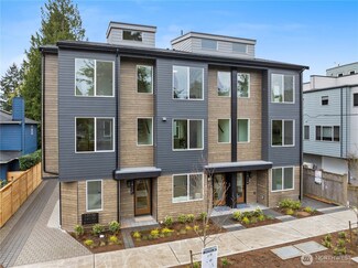 1911 B N 120th St, Seattle, WA 98133