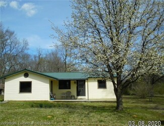 220 E Madison Ave, Midland, AR 72945