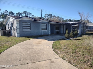 1062 N Libby Ct, Daytona Beach, FL 32117