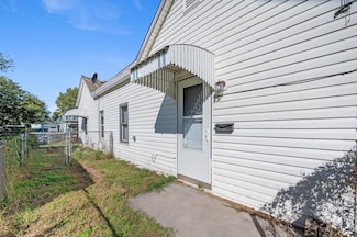 1440 S Laura Ave, Wichita, KS 67211