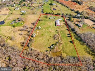 5033 Hummingbird Ln, Warrenton, VA 20187