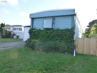 1413 Hawthorne Ave Unit 25, Reedsport, OR 97467
