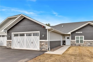 1356 Cypress Ct, Altoona, WI 54720