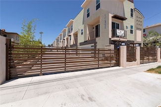 11845 Grevillea Ave, Hawthorne, CA 90250
