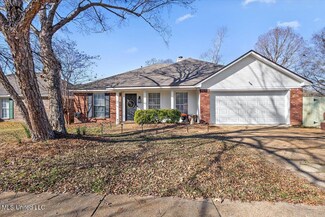 556 Acorn Ln, Brandon, MS 39047