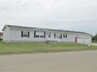 693 North St E, Harvey, ND 58341
