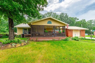 1027 Crestridge Dr, Rossville, GA 30741