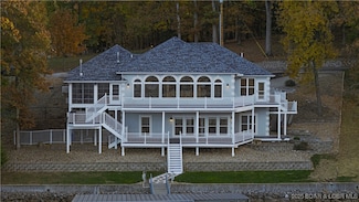 331 Hollow Oak Rd, Sunrise Beach, MO 65079