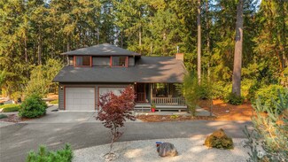 1368 11th Ct, Fox Island, WA 98333