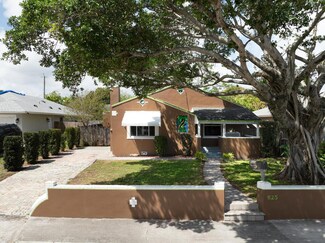 825 N D St, Lake Worth, FL 33460