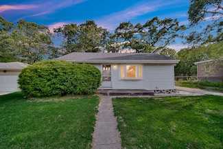 1020 Riverlane Dr, Lake Station, IN 46405
