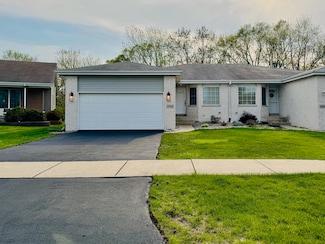 6752 Coffman Dr, Schererville, IN 46375