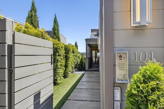 101 Lincoln Dr, Sausalito, CA 94965