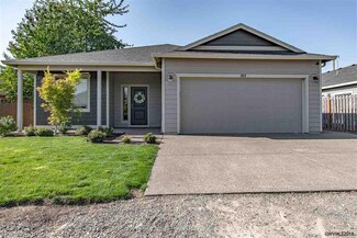 165 6th St, Gervais, OR 97026