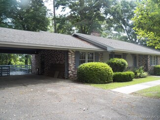 579 Davis St E, Elba, AL 36323