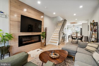 2649 Collins St, Philadelphia, PA 19125