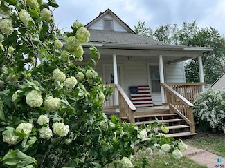 321 W Washington Ave, Salem, SD 57058