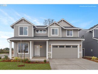 377 S 7th St, Carlton, OR 97111