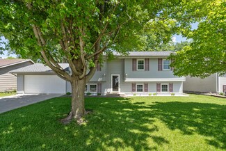 2141 10th St, Nevada, IA 50201