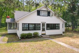 215 Pine Bluffs Rd, Roscommon, MI 48653
