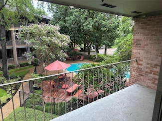 6483 Bayou Glen Rd, Houston, TX 77057