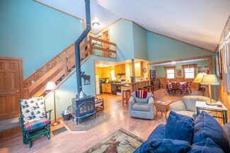 8 Doe Run Rd, Wilmington, VT 05363