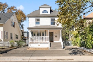 7247 Amboy Rd, Staten Island, NY 10307