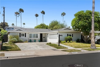 7681 Quebec Dr, Huntington Beach, CA 92648
