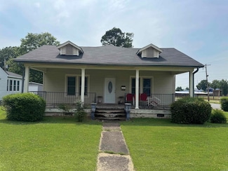 1031 Cherry St, Forrest City, AR 72335