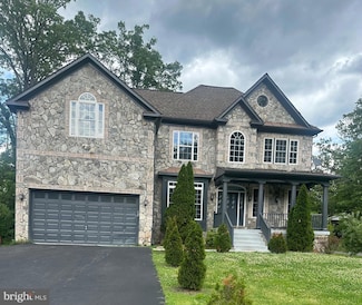8512 Spruce St, Manassas, VA 20111