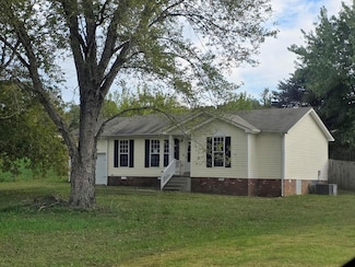 998 Hot Shot Dr, Clarksville, TN 37042