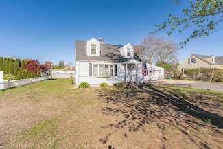 94 Norris St, Feeding Hills, MA 01030