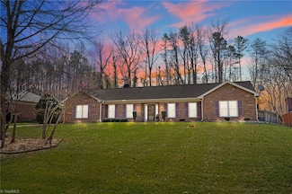 312 Cutty Sark Rd, Winston Salem, NC 27103