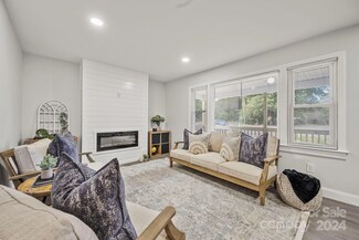 941 Tom Hunter Rd, Charlotte, NC 28213